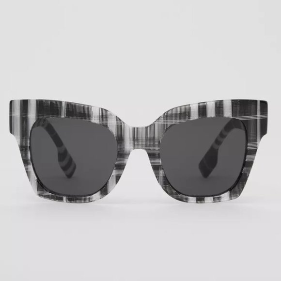Burberry sunglasses main image 9